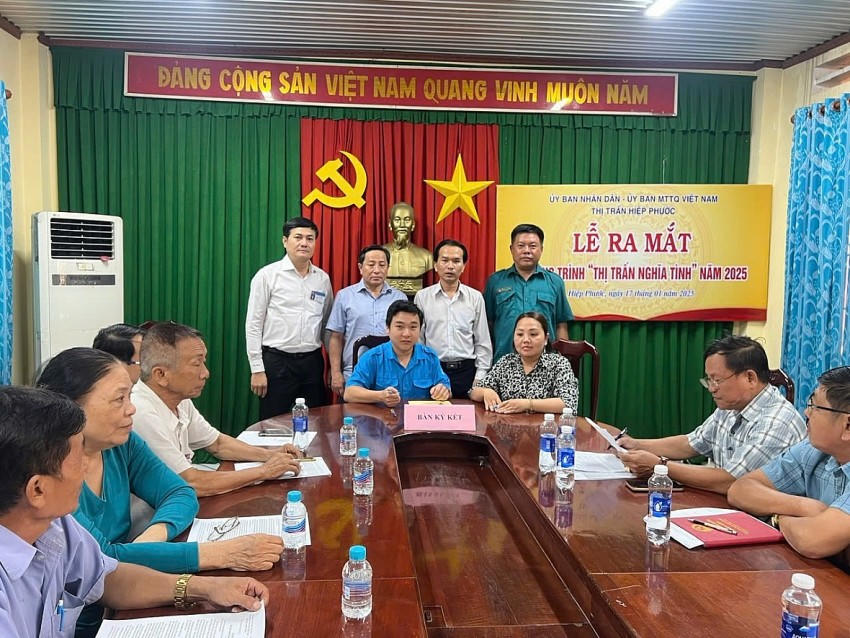 Lễ phát động, ký kết chương trình.