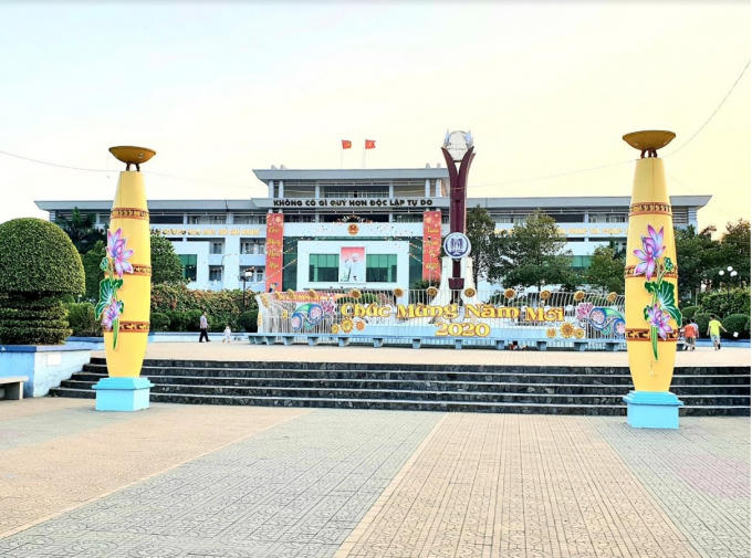 Ngày 10/01/2019, Chủ tịch Quốc hội Nguyễn Thị Kim Ngân thay mặt Ủy ban Thường vụ Quốc hội đã ký nghị quyết về việc thành lập 2 TP Dĩ An và Thuận An thuộc tỉnh Bình Dương. Ảnh: Kỳ Lâm