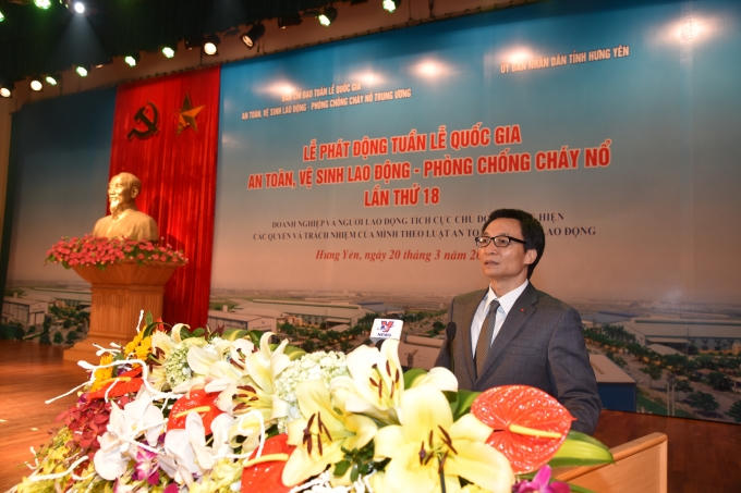 Ông Vũ Đức Đam -  Phó Thủ tướng, Uỷ viên Trung ương Đảng phát biểu tại buổi lễ.