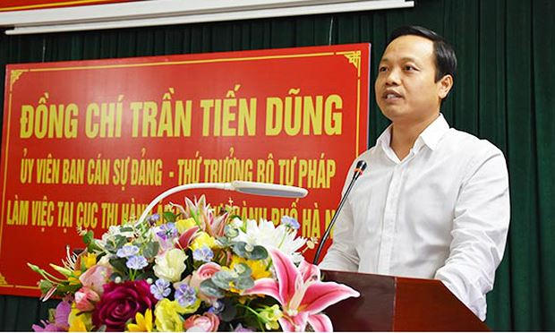 Thứ trưởng Trần Tiến Dũng phát biểu chỉ đạo buổi làm việc.