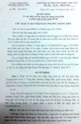 Quyết định đ&igrave;nh chỉ&nbsp;&nbsp;số 76/ QĐ-UBND của&nbsp;UBND phường Tr&agrave;ng Tiền. Ảnh D&acirc;n Tr&iacute;.