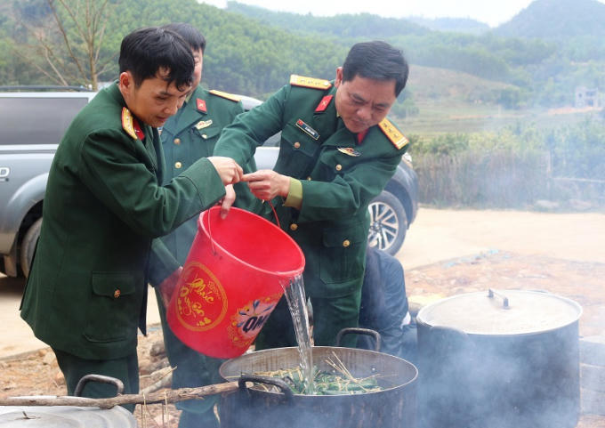 Những nồi bánh được chuẩn bị chu đáo.
