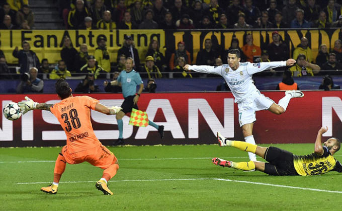 Ronaldo ấn định chiến thắng 3-1 cho Real.