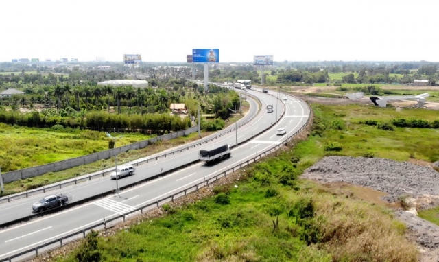 Chuyện quốc gia đại sự, nghe mà không thể hiểu