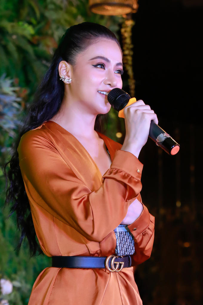 Đỉnh cao “biến hóa nhan sắc” của Phương Khánh: Khác lạ mỗi ngày nhưng đều được khen ngợi vì đẹp!