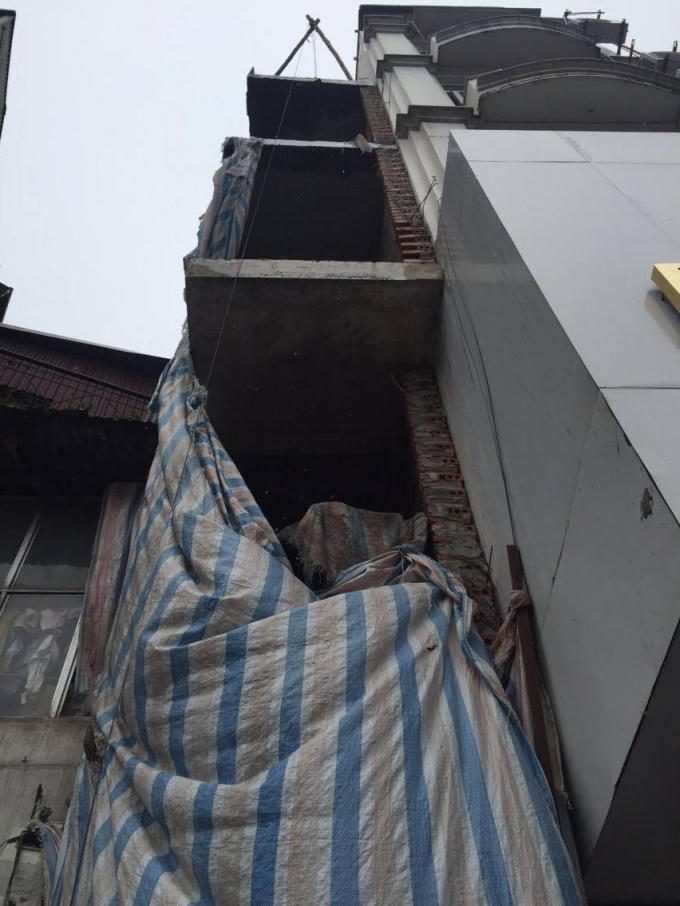 Ngôi nhà siêu mỏng vẫn được cấp phép 4 tầng 1 tum