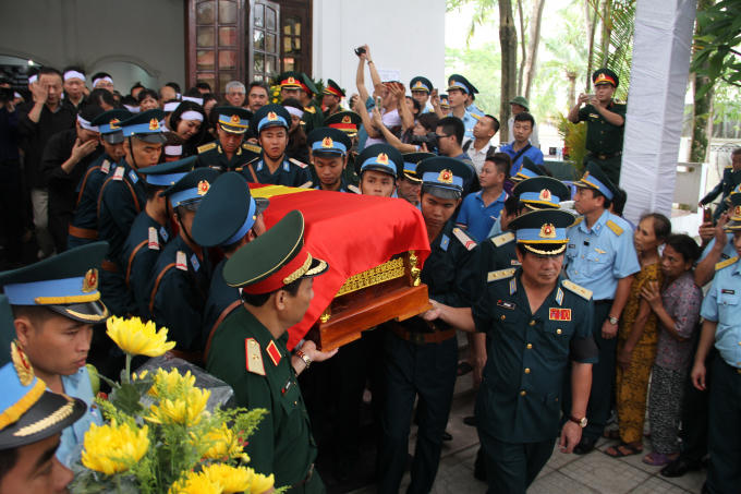 H&igrave;nh ảnh x&uacute;c động lễ viếng, truy điệu hai phi c&ocirc;ng Su-22 về nơi an nghỉ