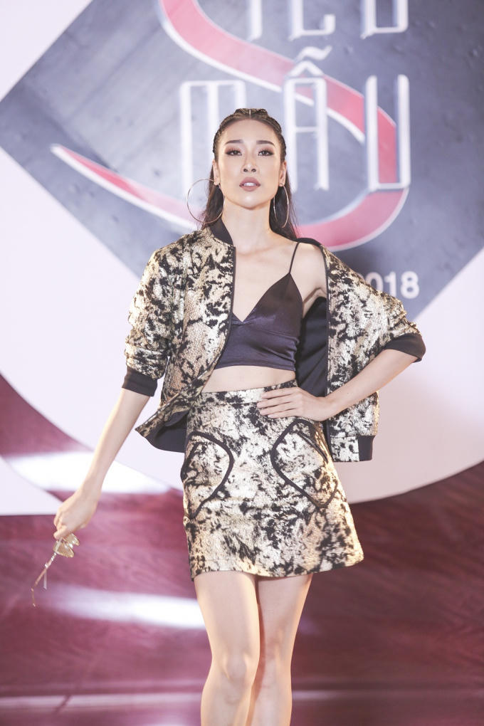 Siêu mẫu 2018: Loạt chân dài khoe