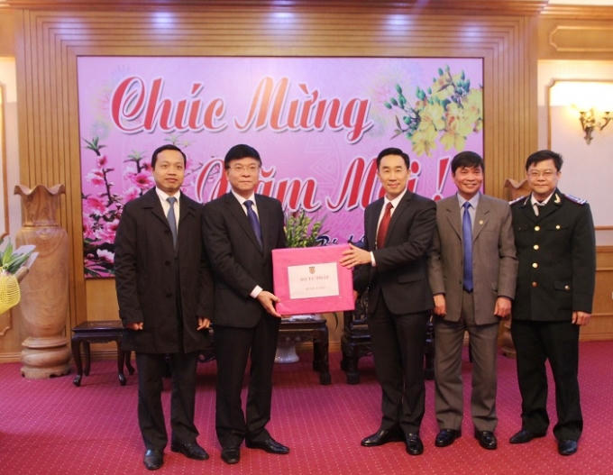Thăm và chúc tết Tỉnh ủy, UBND, HDND tỉnh Tuyên Quang.