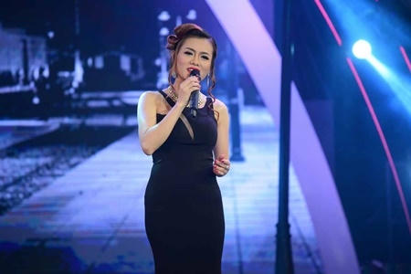 Bảo Yến h&aacute;t Đ&ecirc;m t&acirc;m sự t&ocirc;n vinh Tr&uacute;c Phương