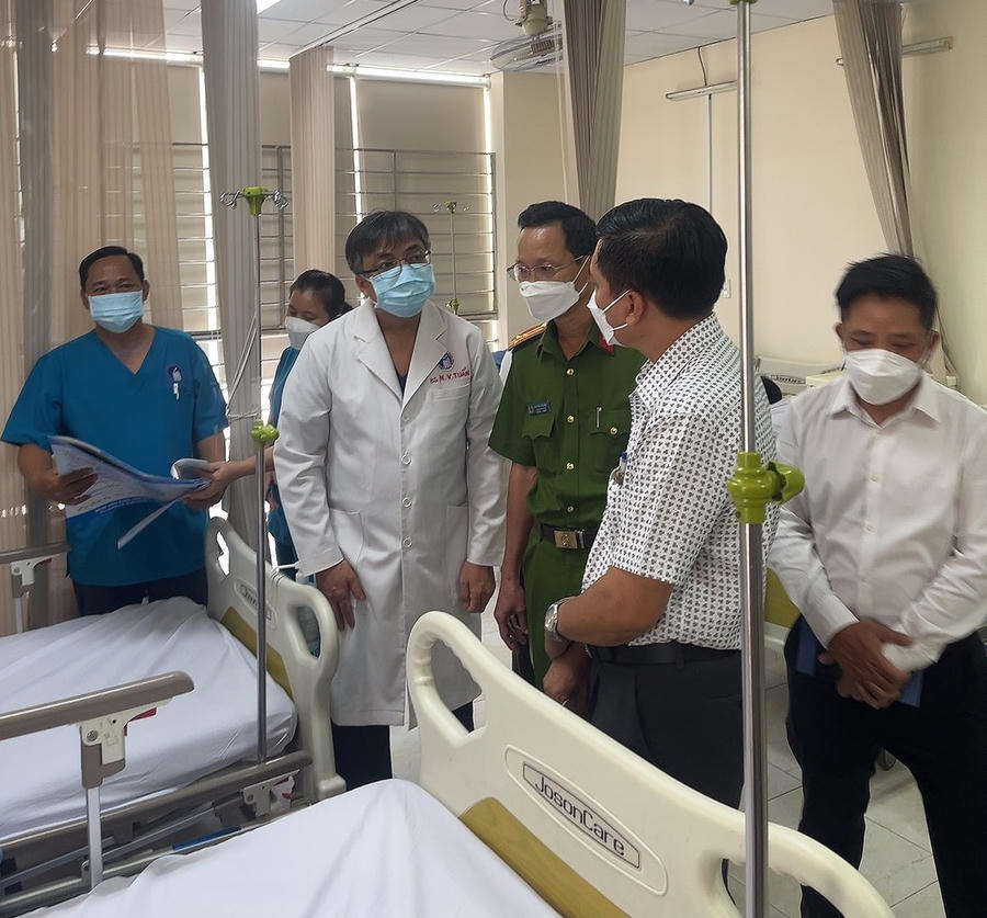 Thăm hỏi động viên gia đình các chiến sĩ PCCC & CNCH hy sinh, bị thương vụ lật xe