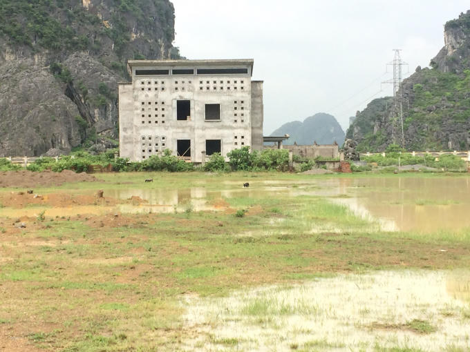 Không biết vì sao dự án chậm tiến độ và vì sao dự án chưa bị thu hồi dù chậm tiến độ gần 10 năm qua. Ảnh: Nguyệt Chi