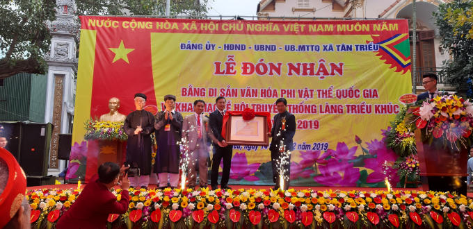 Lễ hội Làng Triều Khúc được công nhận là di sản VHPVT cấp quốc gia.