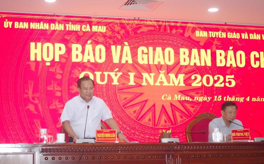 Ông Nguyễn Minh Luân - Ủy viên BTV Tỉnh ủy, Phó Chủ tịch UBND tỉnh Cà Mau, phát biểu Kết luận buổi họp báo và giao ban báo chí.