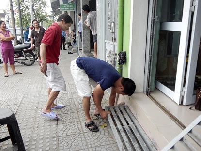 Huế bắt đầu ra qu&acirc;n &ldquo;giải cứu&rdquo; vỉa h&egrave;