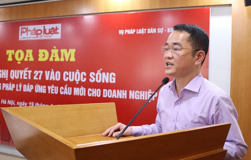 TS Vũ Hoài Nam – Tổng biên tập Báo Pháp luật Việt Nam cảm ơn những ý kiến đóng góp rất hữu ích của các đại biểu tại Tọa đàm.