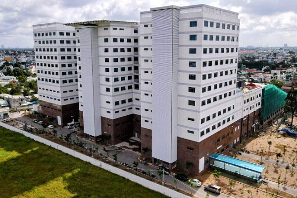 Bệnh viện Đa khoa khu vực Hóc Môn phát triển trở thành bệnh viện đa khoa hoàn chỉnh với đầy đủ các chuyên khoa đáp ứng nhu cầu khám, chữa bệnh cơ bản của người dân.