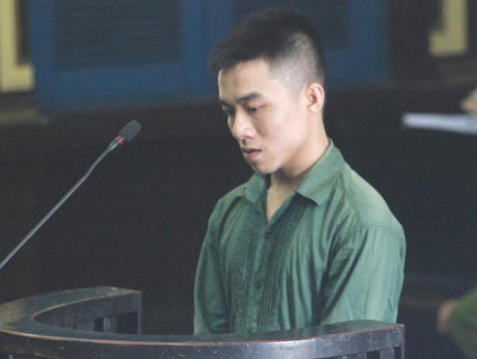 Hung thủ tại tòa sơ thẩm.