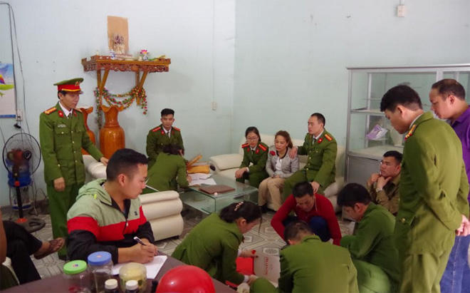 Cơ quan cảnh sát điều tra đang tiến hàng khám xét trụ sở công ty 779.