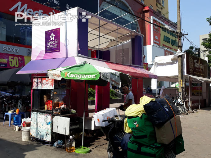 Nhiều quầy hàng bánh trung thu đã nghỉ bán sớm từ trước ngày 15/8 âm lịch.