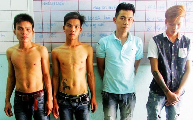 4 thanh niên gây ra vụ cưỡng hiếp tại cơ quan công an.