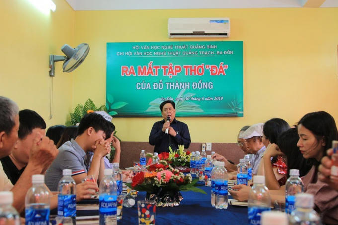 Nhà thơ Đỗ Thành Đồng ra mắt tập thơ Đá.