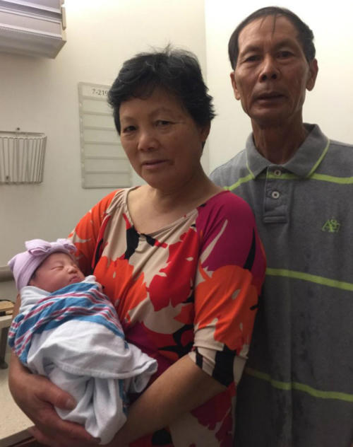 Sinh con gái từ tinh trùng đông lạnh của chồng sau giấc mơ mang điềm báo