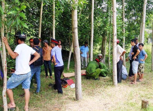 Lực lượng chức năng đang tiếp tục xác định danh tính nạn nhân. (Ảnh:LCT)