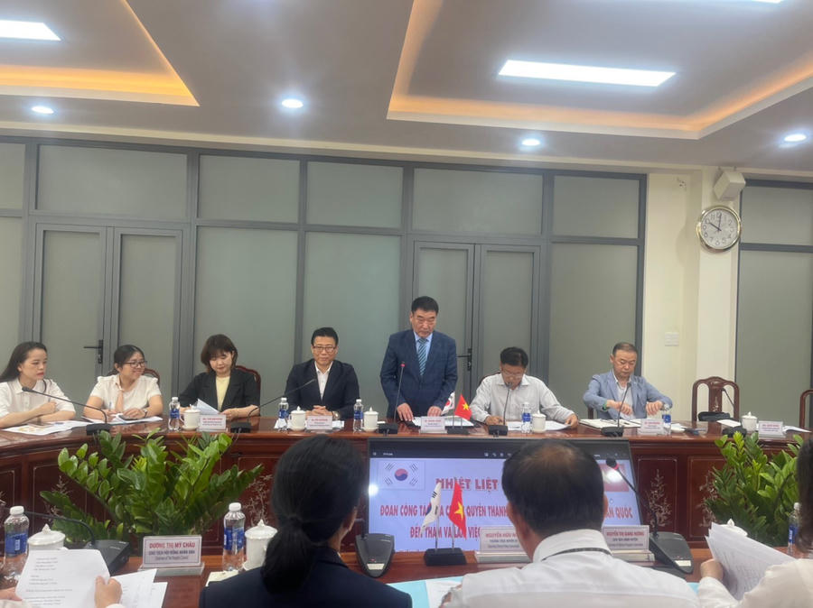 Lãnh đạo huyện Nhơn Trạch tiếp đoàn công tác Hàn Quốc.