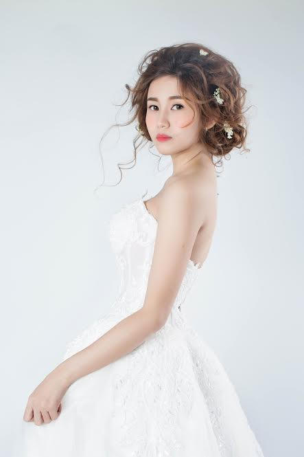 Nhan sắc của nữ giám đốc trẻ Hoài Thương cùng sự thành công vượt bậc với việc kinh doanh thảo dược giảm cân tan mỡ Nấm được bạn trẻ biết đến rộng rãi.