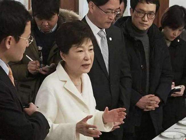 Tổng thống H&agrave;n Quốc quyết kh&ocirc;ng hầu t&ograve;a