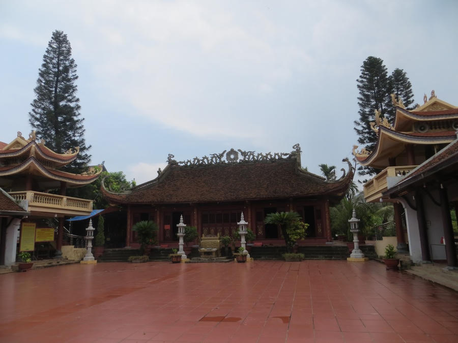 Ngôi đền thiêng thờ Thủy tổ Quốc mẫu nước Việt