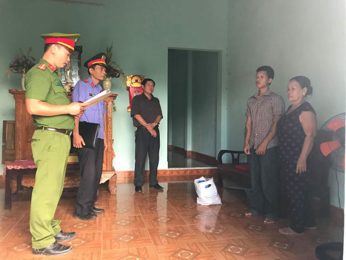 Cơ quan chức năng đọc lệnh bắt Tài.