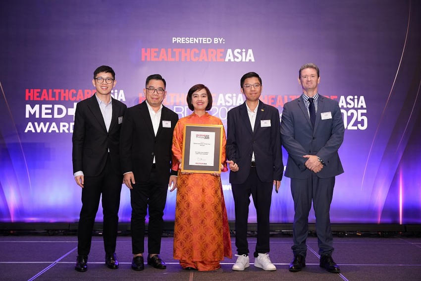 Hệ thống nhà thuốc & Tiêm chủng FPT Long Châu thắng giải “Đổi mới sáng tạo của năm” tại Healthcare Asia Pharma Awards 2025.