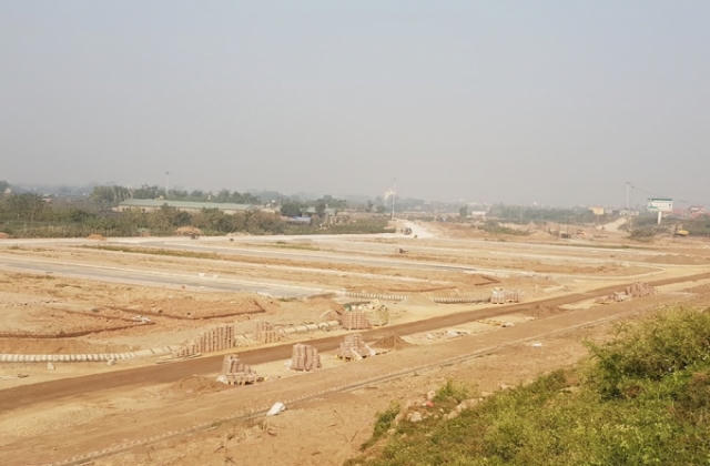 Thi công dự án bất chấp Luật Đê điều ở Hưng Yên: