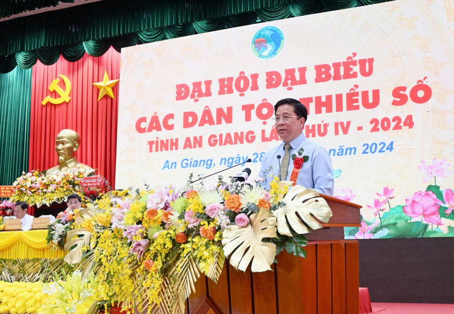 ông Hồ Văn Mừng - Chủ tịch UBND tỉnh An Giang phát biểu.