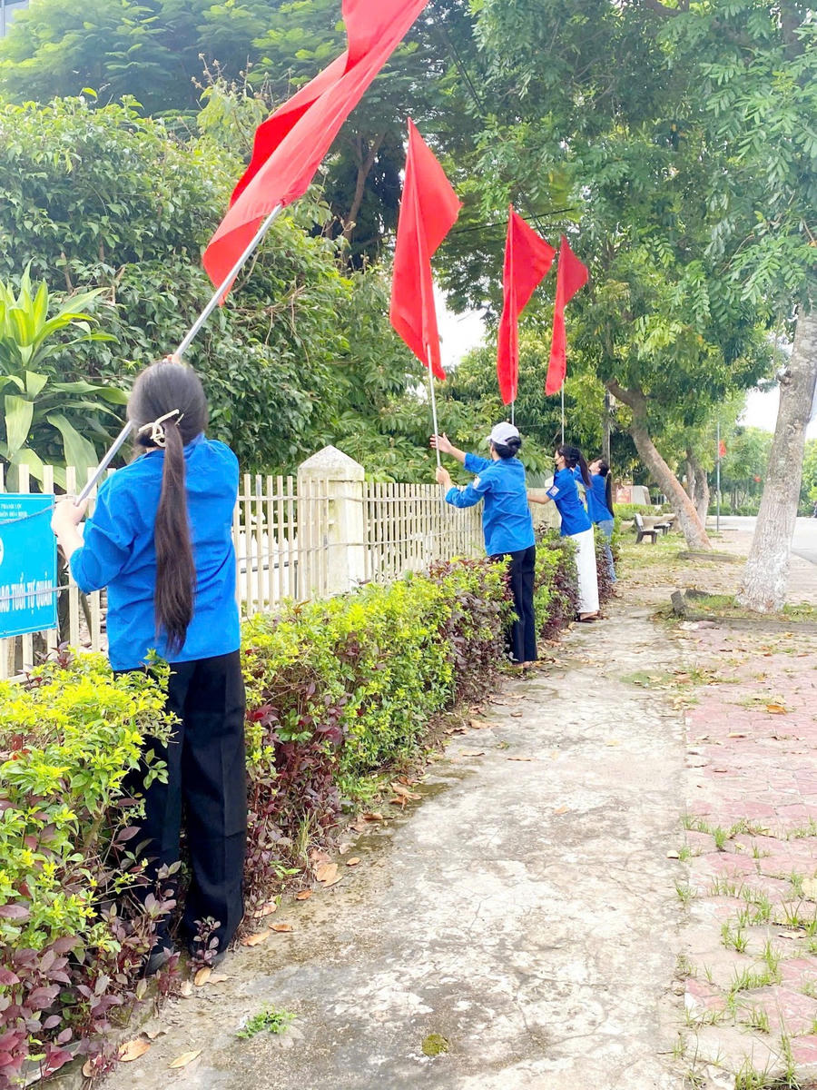 Những việc làm thiết thực của Đoàn viên, thanh niên tỉnh Hà Tĩnh góp phần bảo đảm an toàn tính mạng và tài sản của người dân.