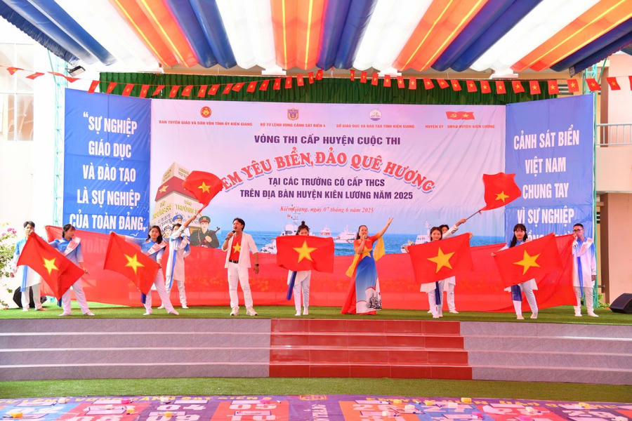 Các tiết mục văn nghệ chào mừng Cuộc thi