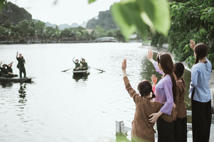 MC Hạnh Ph&uacute;c sợ chồng &Aacute; hậu Thụy V&acirc;n ghen v&igrave; cảnh diễn qu&aacute; t&igrave;nh tứ