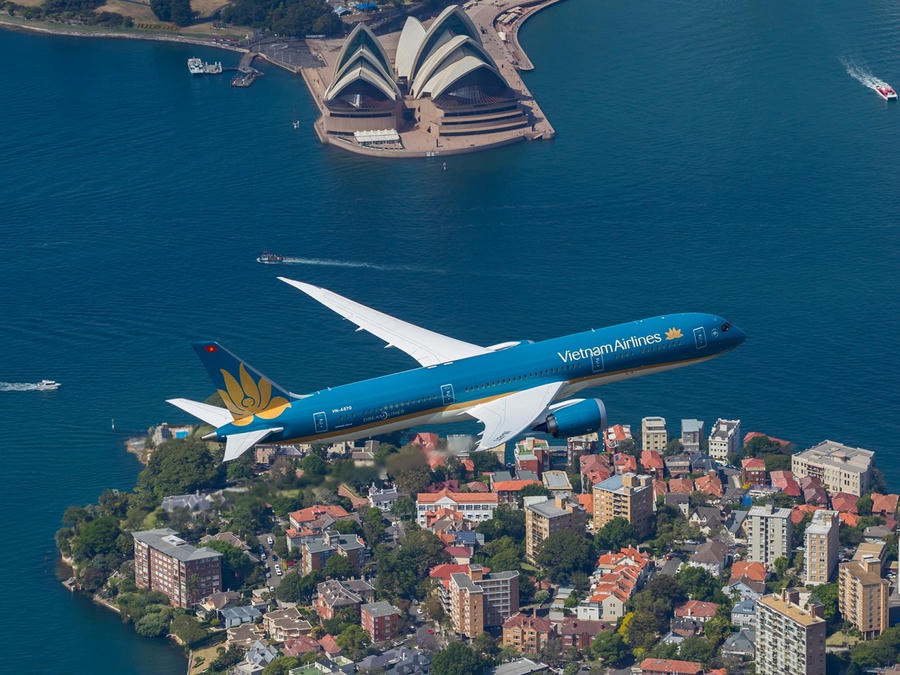 Hiện nay, Hãng hàng không Vietnam Airlines khai thác 5 đường bay thẳng đến Australia.