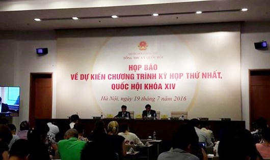 Tổng Thư ký QH: “Chúng tôi rút ra bài học, tới đây sửa Luật bầu cử đại biểu QH, HĐND, cần có quy định chặt chẽ hơn”.