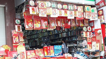 Thị trường lịch 2016 xuất hiện nhiều sản phẩm phong phú về hình thức, đa dạng về chất liệu