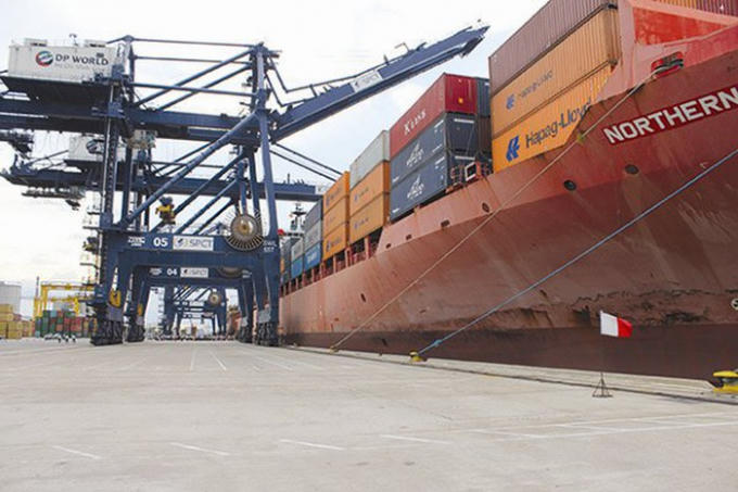 Việc tăng mức giá cảng biển sẽ làm tăng chi phí của các hãng tàu. Ảnh: LÊ ANH