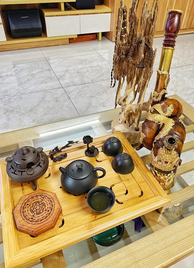 Theo tiết lộ, siêu phẩm điếu cày dát vàng của anh Tuấn được một đại gia trong ngành khách sạn định giá 50 triệu đồng