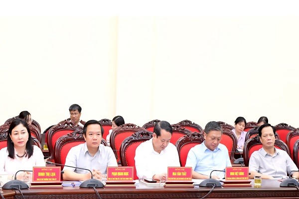 Các đại biểu tỉnh Ninh Bình tại buổi làm việc.