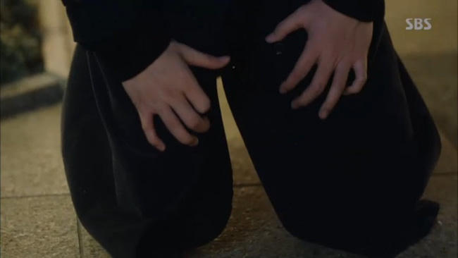 Huyền thoại biển xanh tập 17: Joon Jae kh&oacute;c hết nước mắt khi bố qua đời