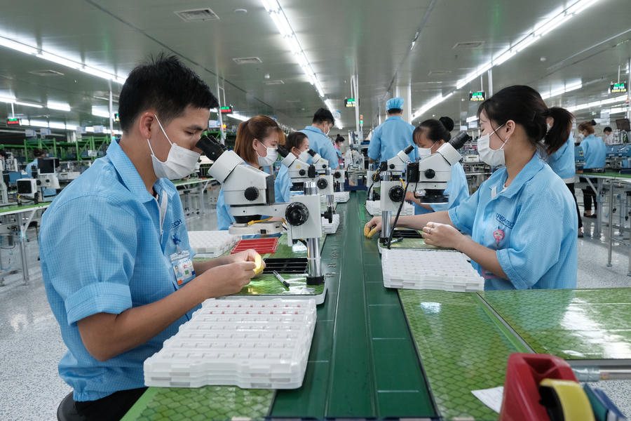 Dịp cuối năm, nhiều chính sách hỗ trợ hướng ưu tiên đến các doanh nghiệp, người lao động đang gặp khó.