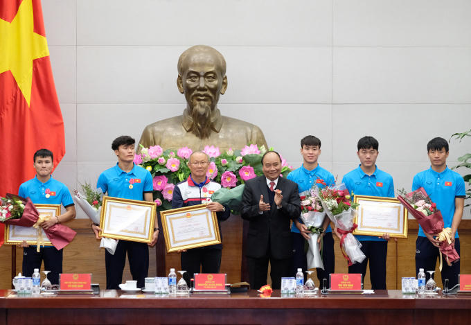 Thủ tướng chúc mừng thầy trò U23 Việt Nam.