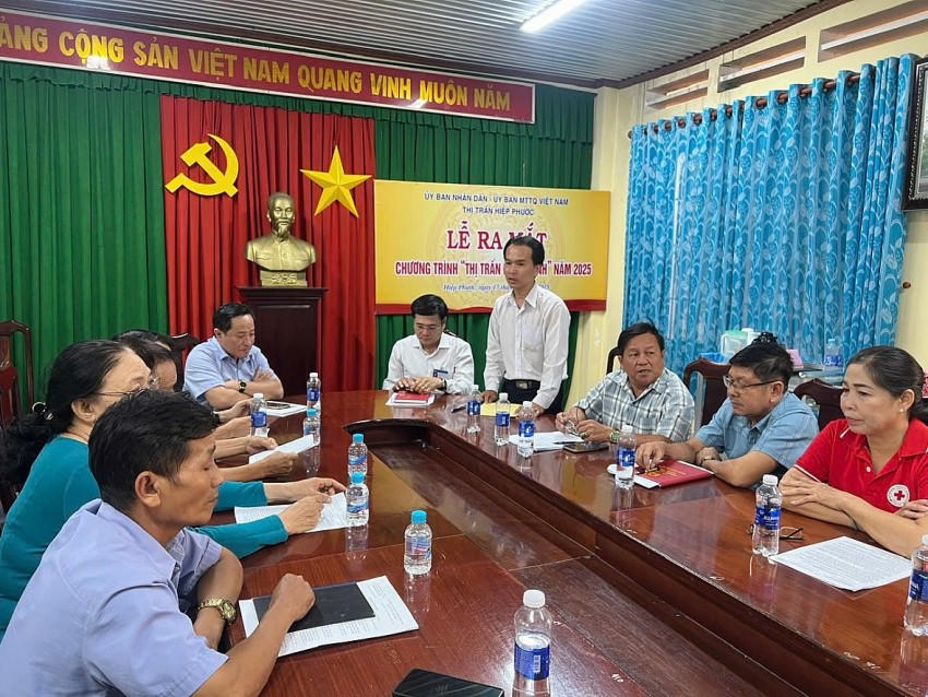 Chương trình "thị trấn nghĩa tình" sẽ giúp người khó khăn vượt qua khốn khó.