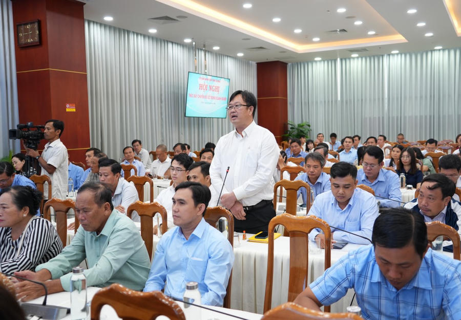 Đại diện Tập đoàn thủy sản Minh Phú tại Cà Mau đóng góp ý kiến về chuyển đổi số.